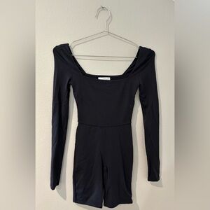 Aritzia Long Sleeve Jumpsuit | Black | Size: 2XS